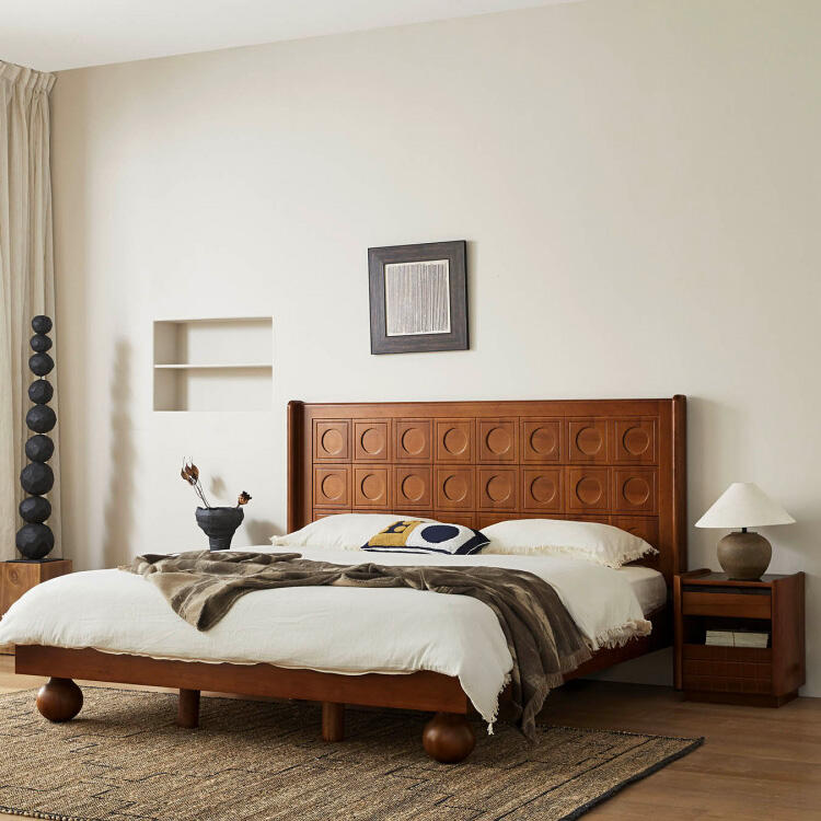 Japanese-Inspired Platform Sheesham Wood Bed: Minimalist Low Profile Design (Light Walnut)
