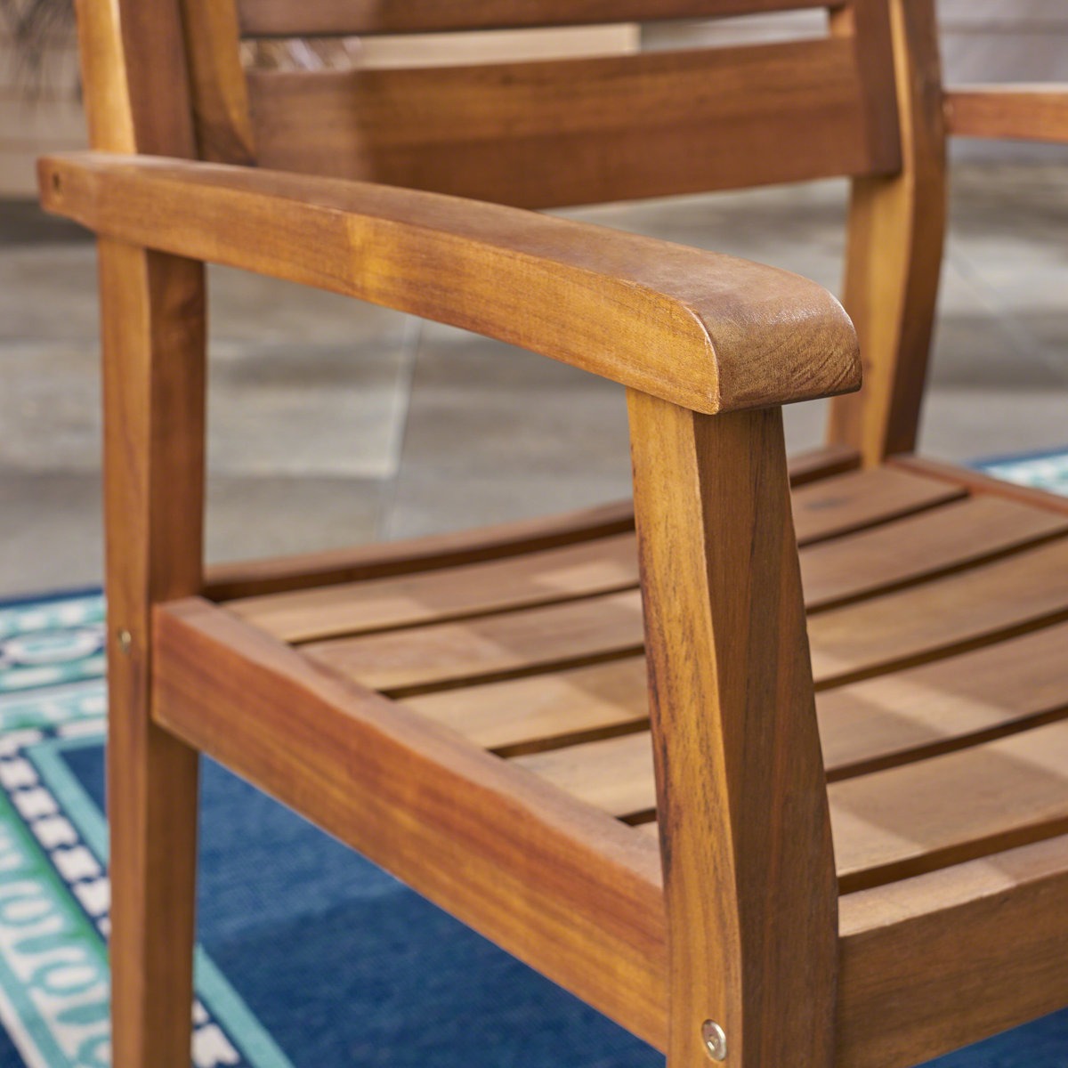 ADOUER WOOD Round Slatted Wooden Patio Table with 4 Matching Armchairs
