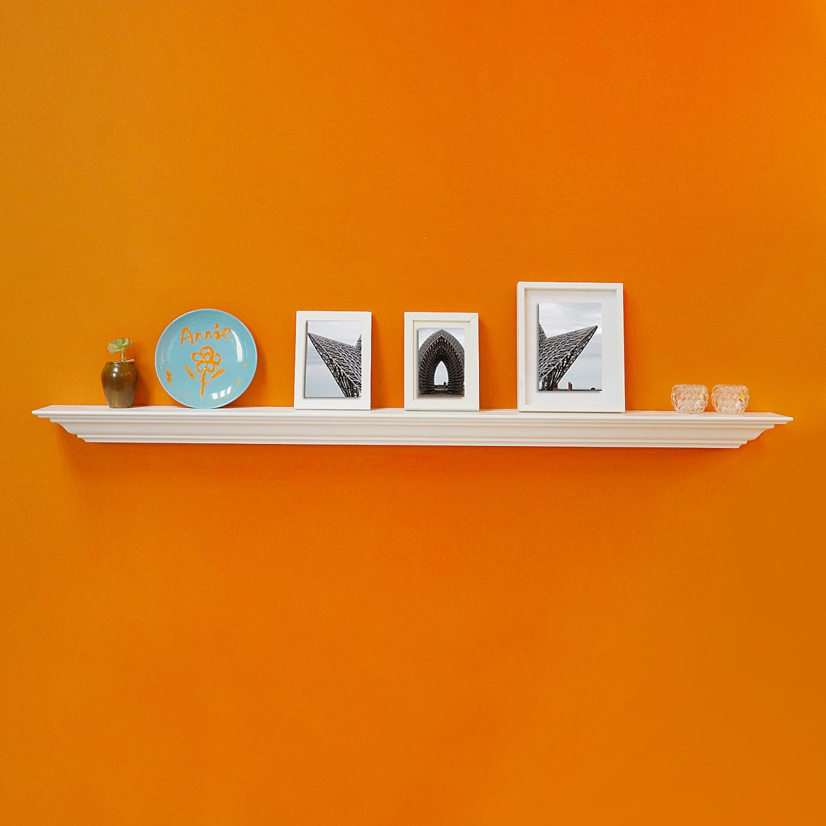 Traditional Crown Molding Wall Display Shelf