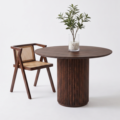 ADOUER WOOD Japandi Round Wooden Dining Table with Ribbed Pedestal Base and Natural Rattan Rattan/Cane Accent Chairs