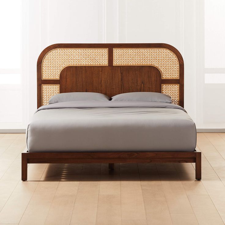ADOUER WOOD Mid-Century Modern Solid Wood Platform Bed with Woven Cane Arch Headboard