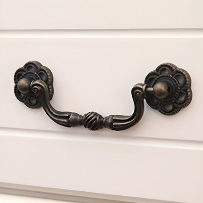 ADOUER WOOD Elegant White Four-Drawer Chest of Drawers with Ornate Handles and Carved Legs